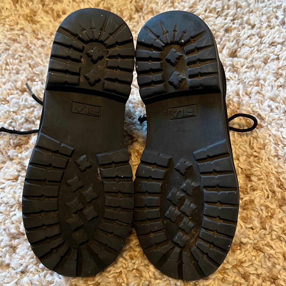 Kids Fila Suede Workboots - Picture 10 of 13
